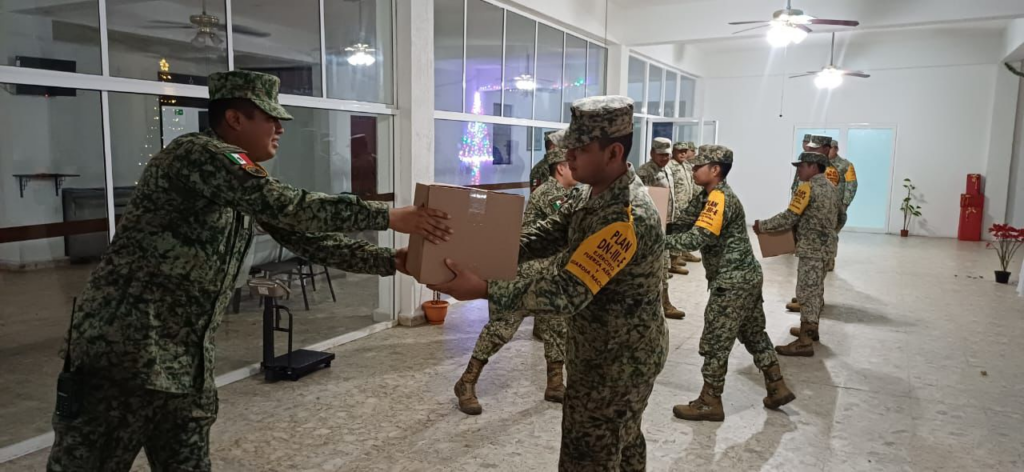 Plan DN-III atiende a afectados por lluvias en el sur de Veracruz